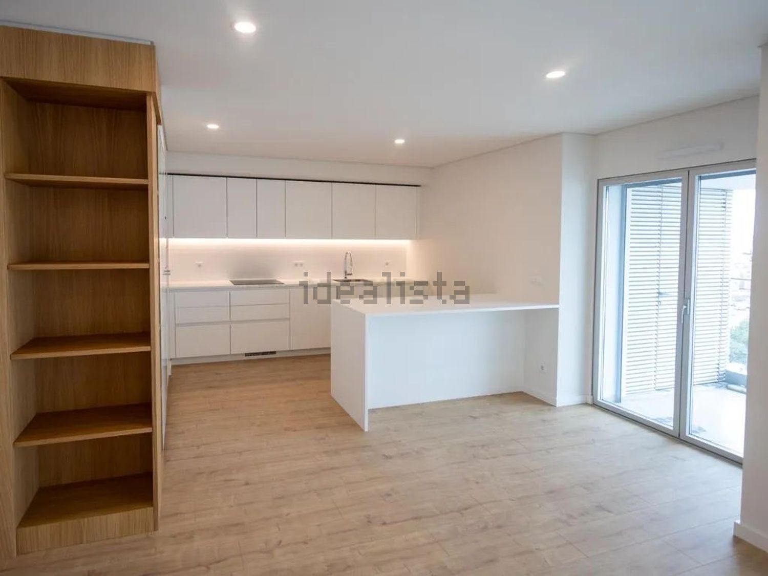 公寓 t3出售在Rua Sarmento de Beires, 47 - 厨房