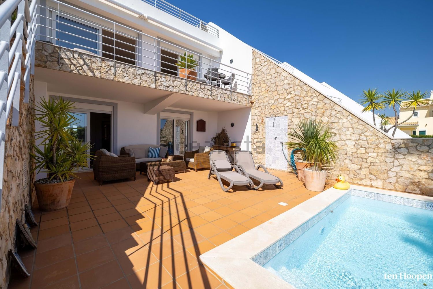 双拼别墅出售在Praia da Luz - 院子