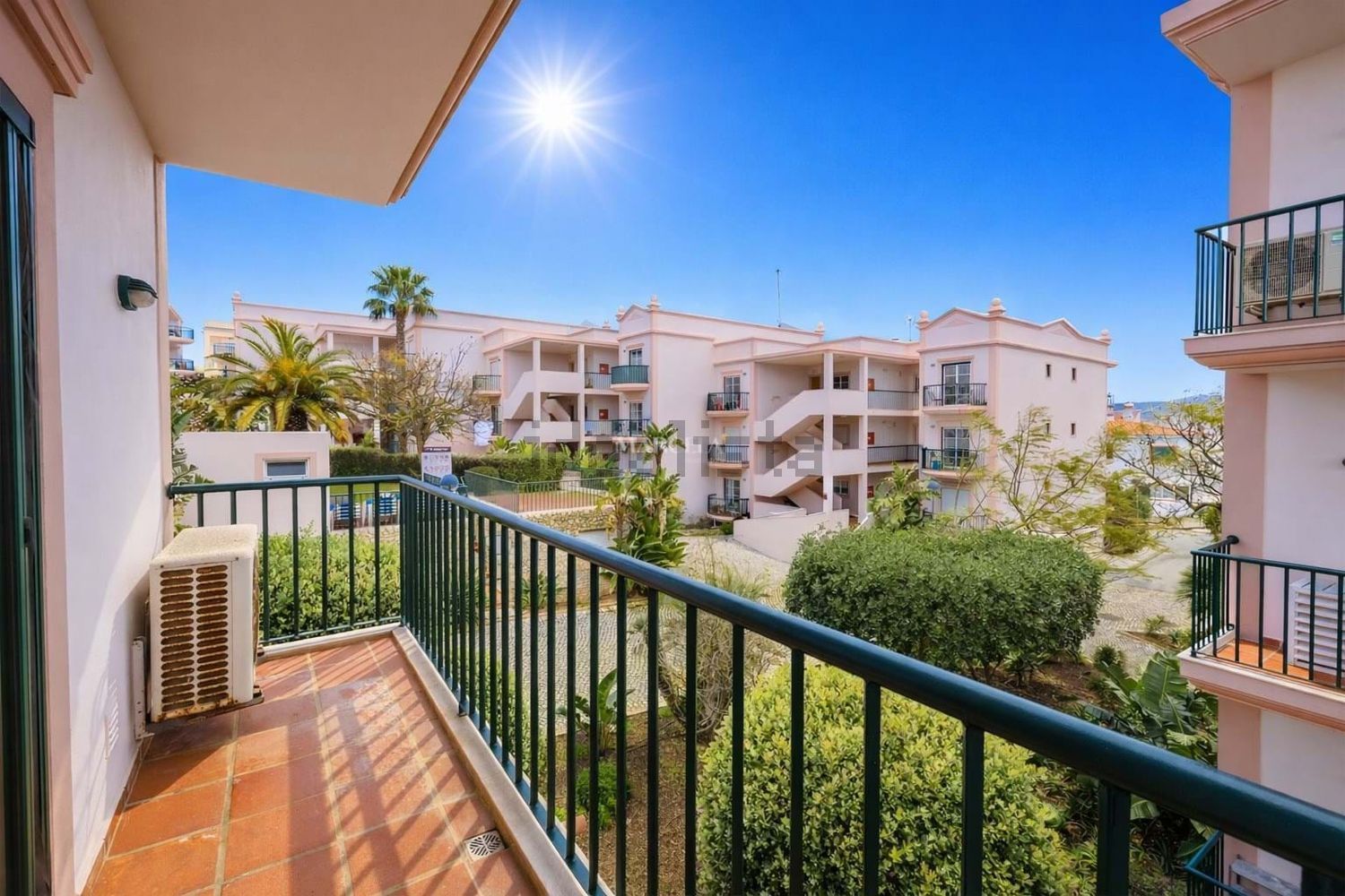 出租公寓 t2在Espiche - 游泳池