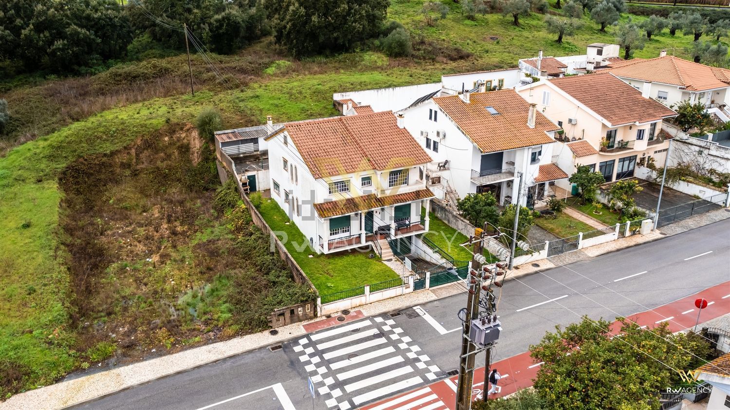 小楼房或独栋别墅出售在São Pedro - Lapas - Ribeira Branca - 视线