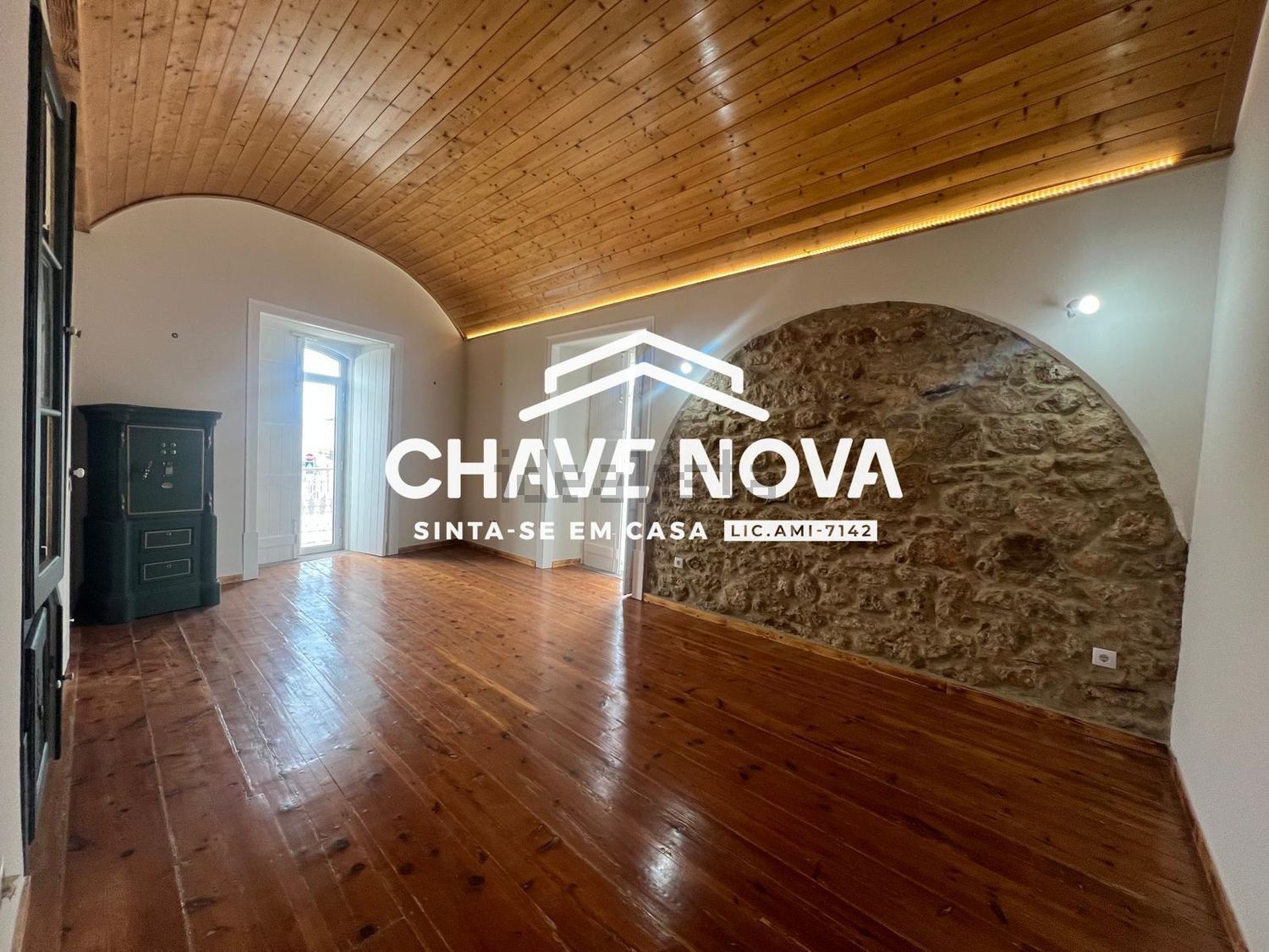 复式公寓出售在Largo de São Sebastião - 照片