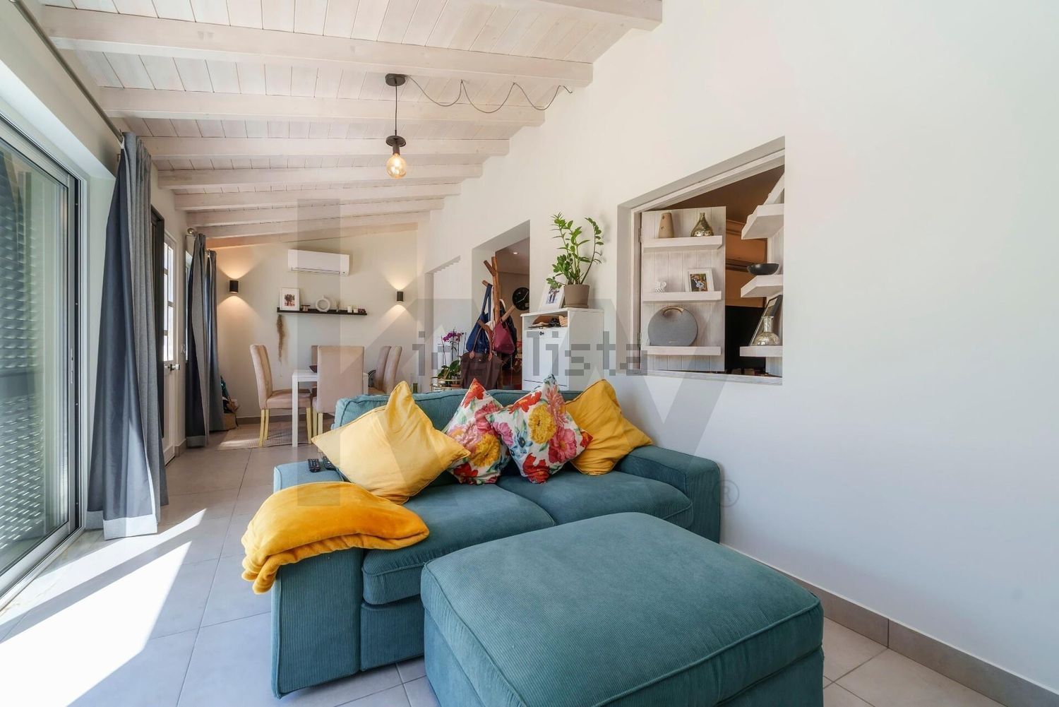 小楼房或独栋别墅出售在São Clemente - 客厅