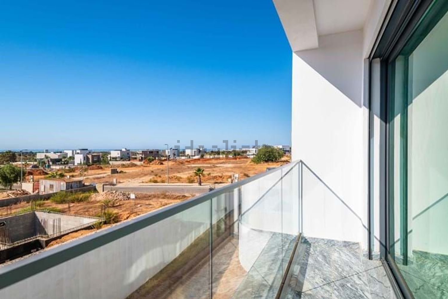 小楼房或独栋别墅出售在Vila de Pêra - 阳台