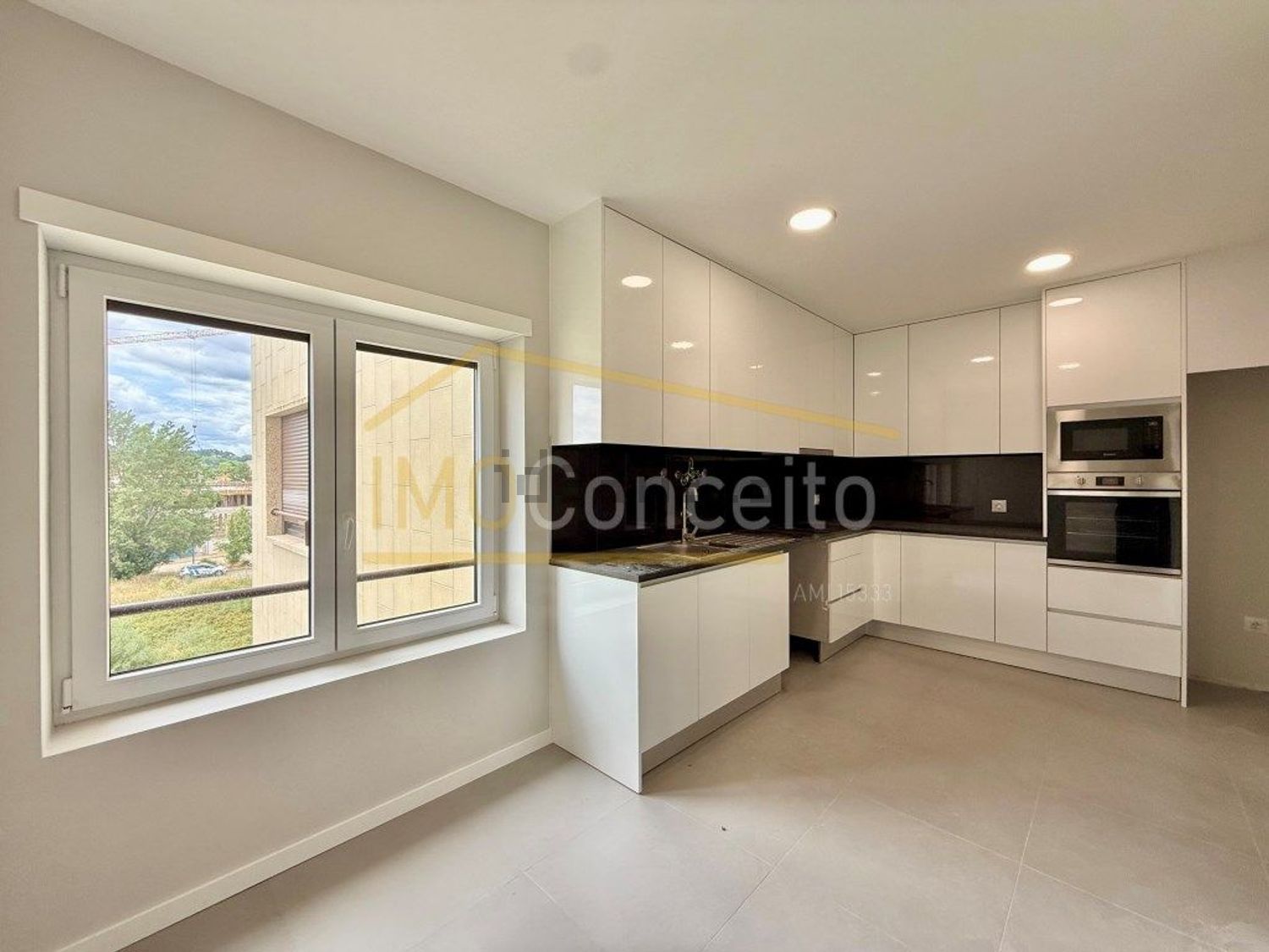 公寓 t3出售在Avenida Xanana Gusmão, 72 - 厨房