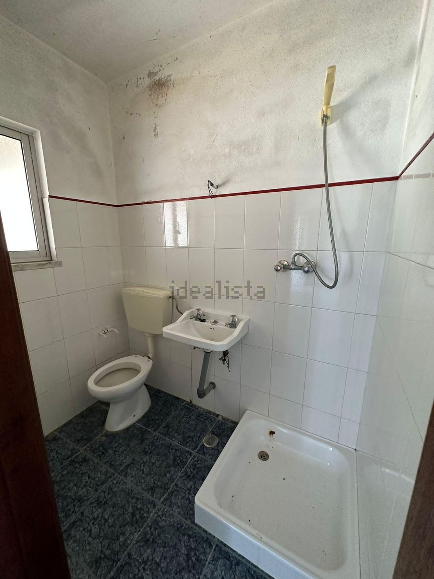小楼房或独栋别墅出售在Rua António Letra s/n - 卫生间