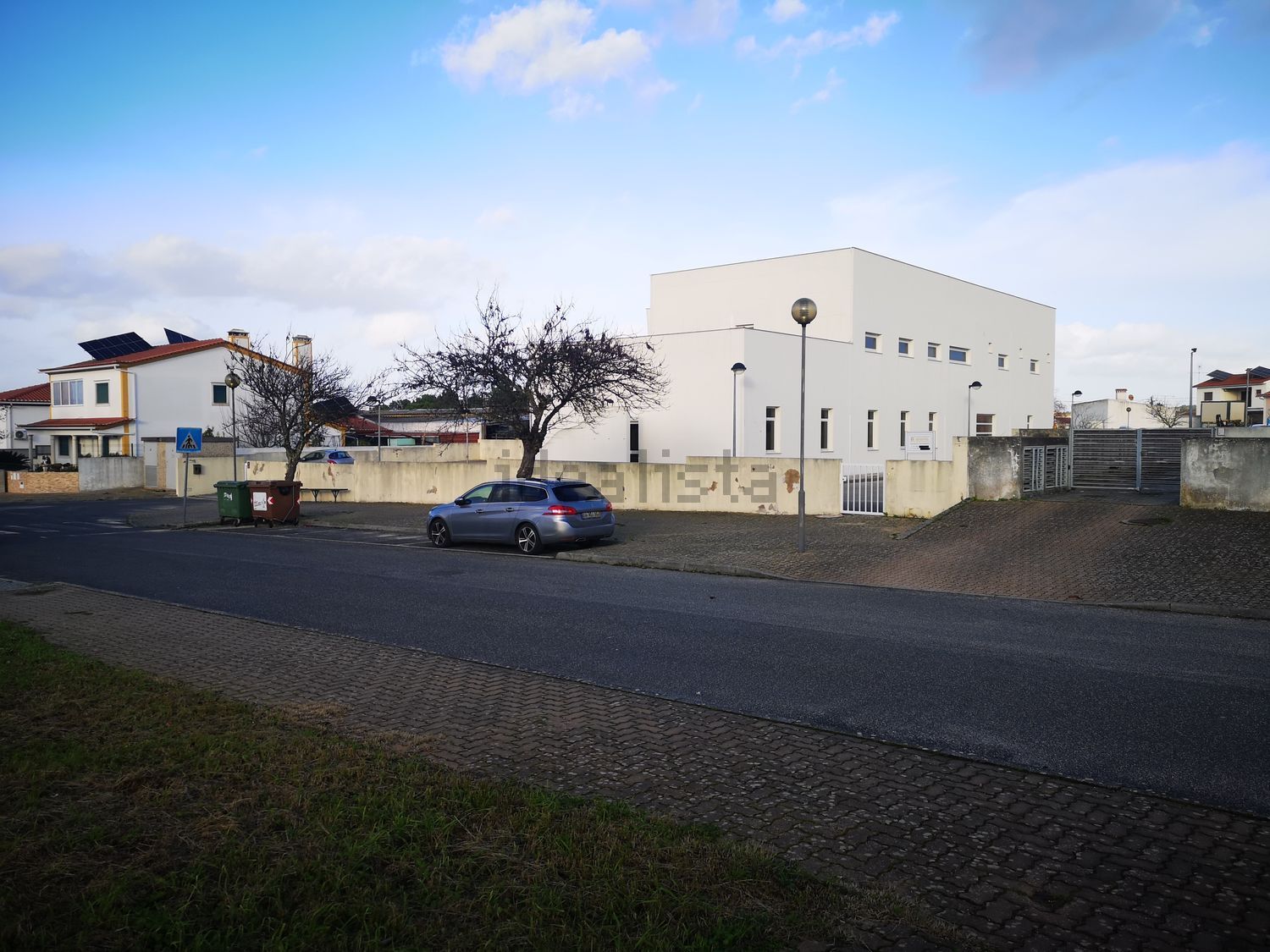 小楼房或独栋别墅出售在Rua do Centro Agrícola - 周边