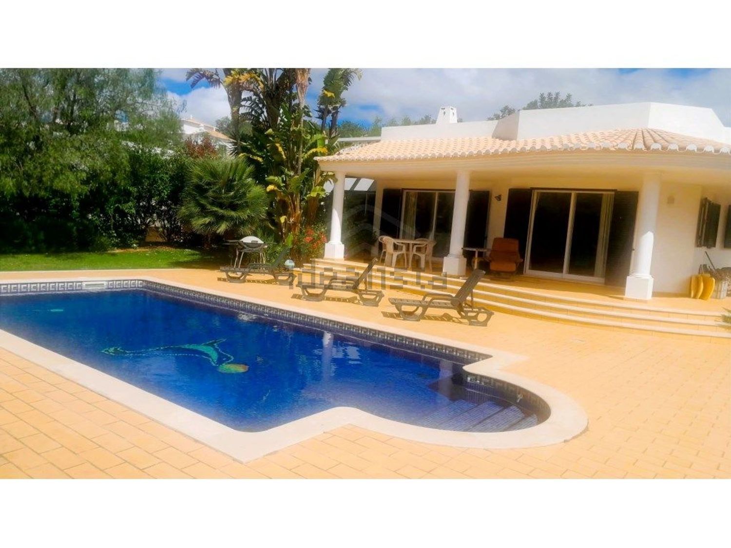 小楼房或独栋别墅出售在Clube Albufeira - 游泳池