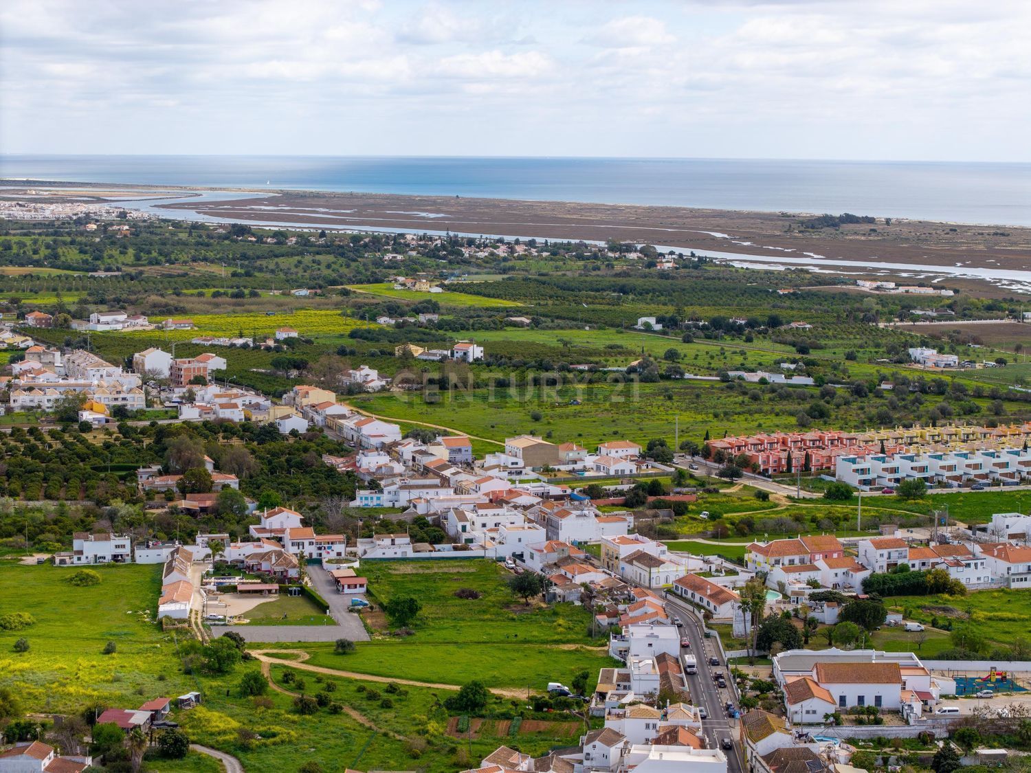 小楼房或独栋别墅出售在Estrada da Palmeira, 902 g - 视线