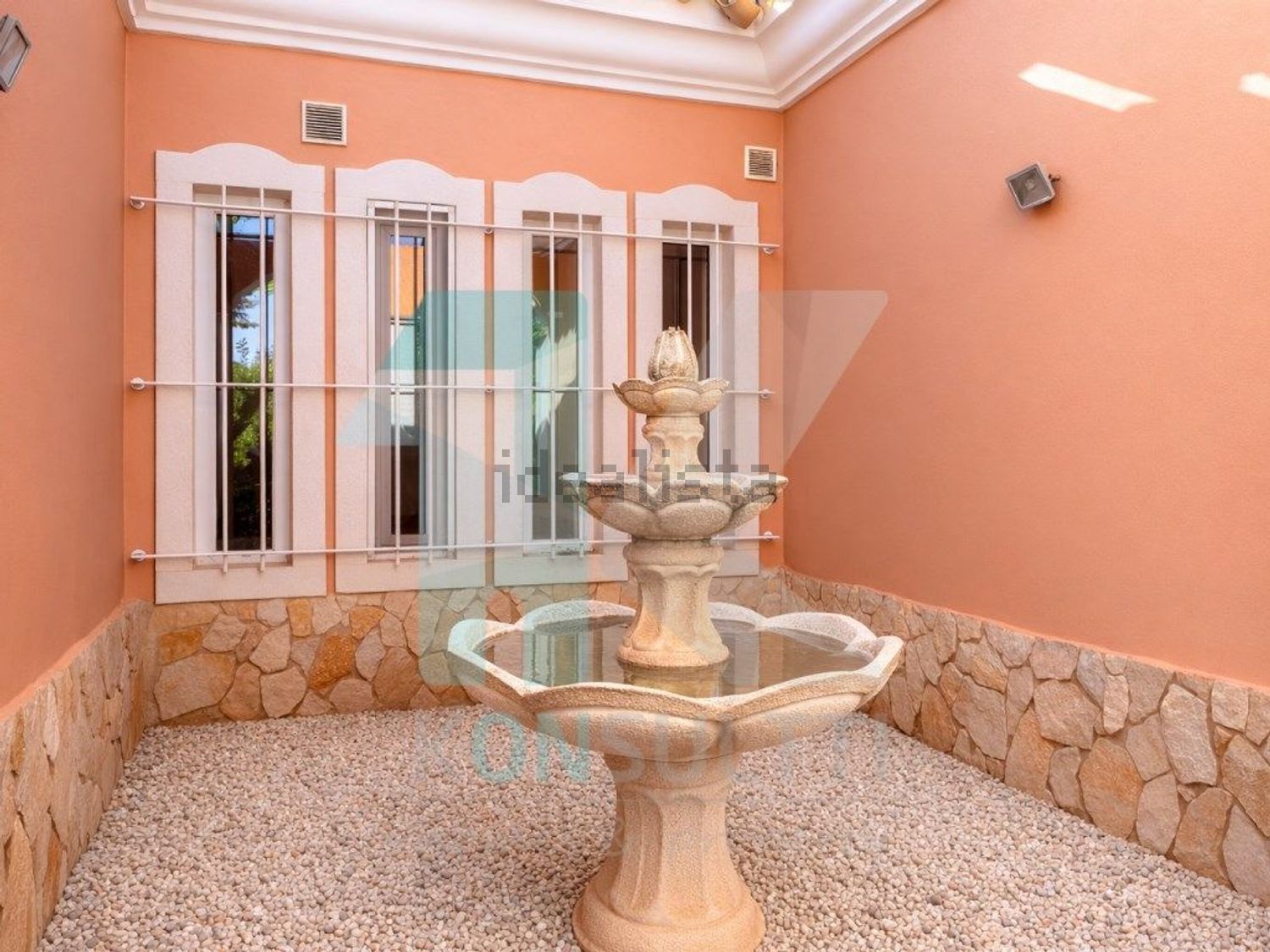 小楼房或独栋别墅出售在Praia da Luz - 照片