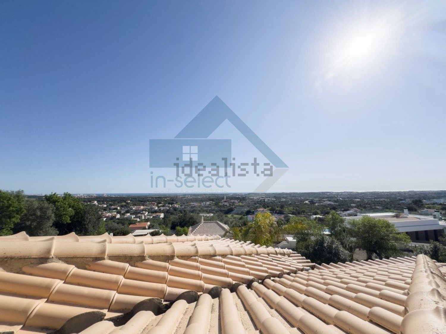 小楼房或独栋别墅出售在Rua José da Costa Guerreiro - 照片