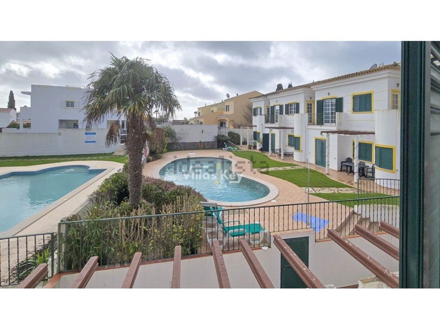 出租复式公寓在Rua das Cotovias - 游泳池