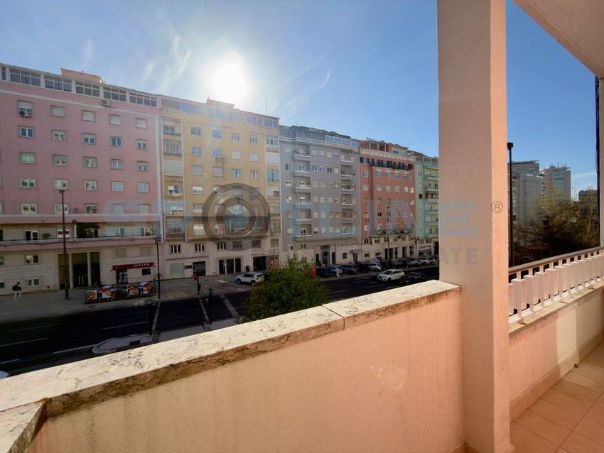出租公寓 t2在Avenida de Roma, 76
