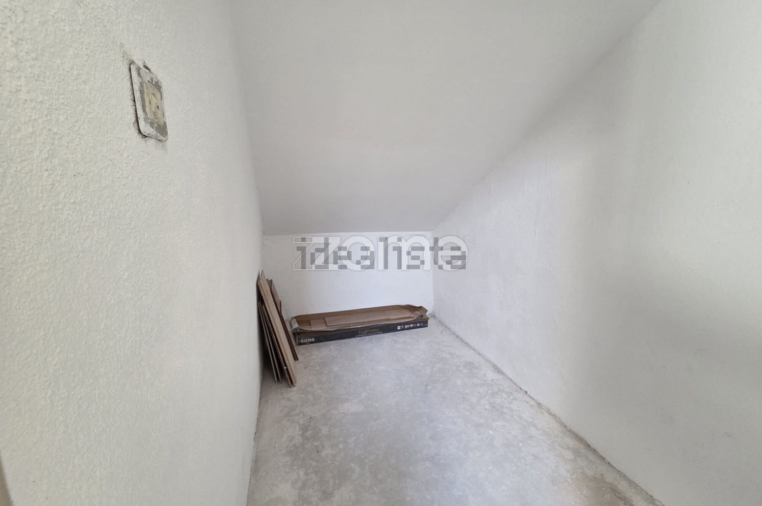 出租公寓 t2在Rua Amílcar Cabral, 3 - 仓库