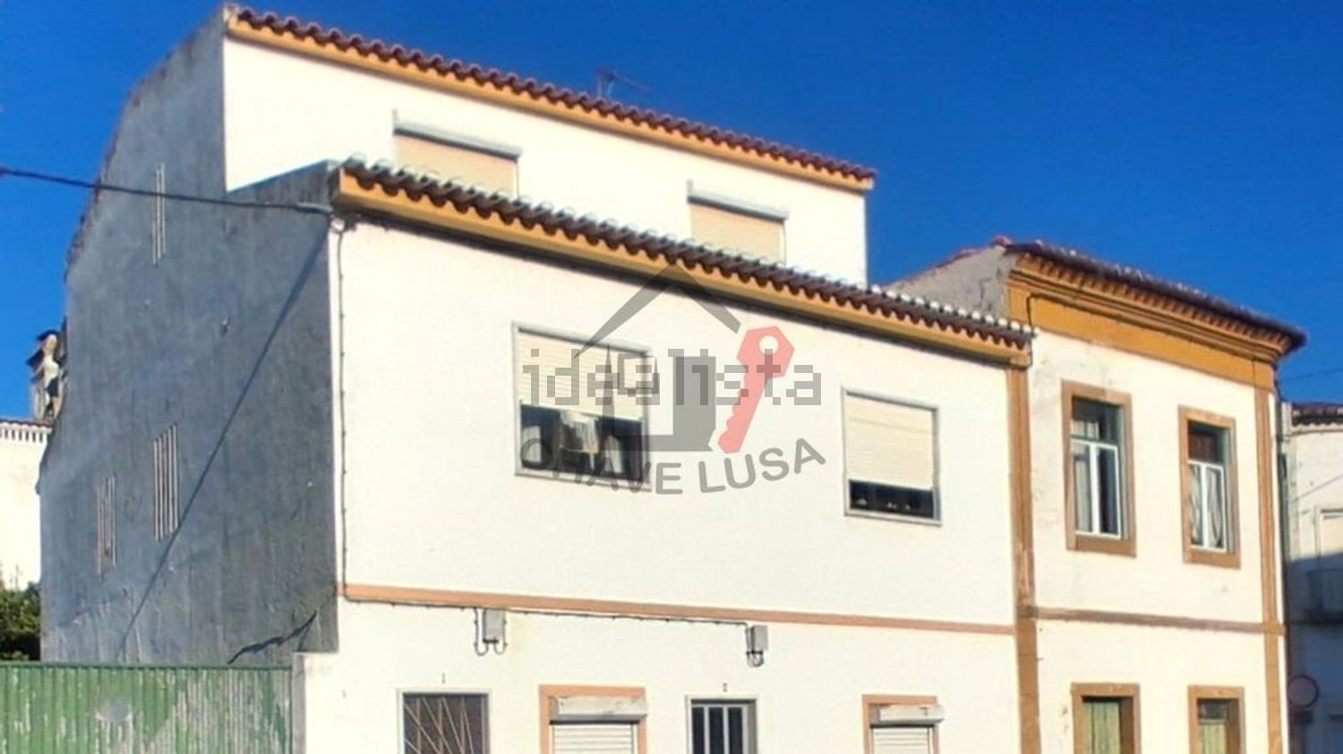 小楼房出售在São Miguel do Rio Torto e Rossio ao Sul do Tejo - 外立面