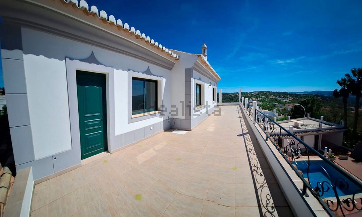 小楼房或独栋别墅出售在Largo do Parragil - 阳台