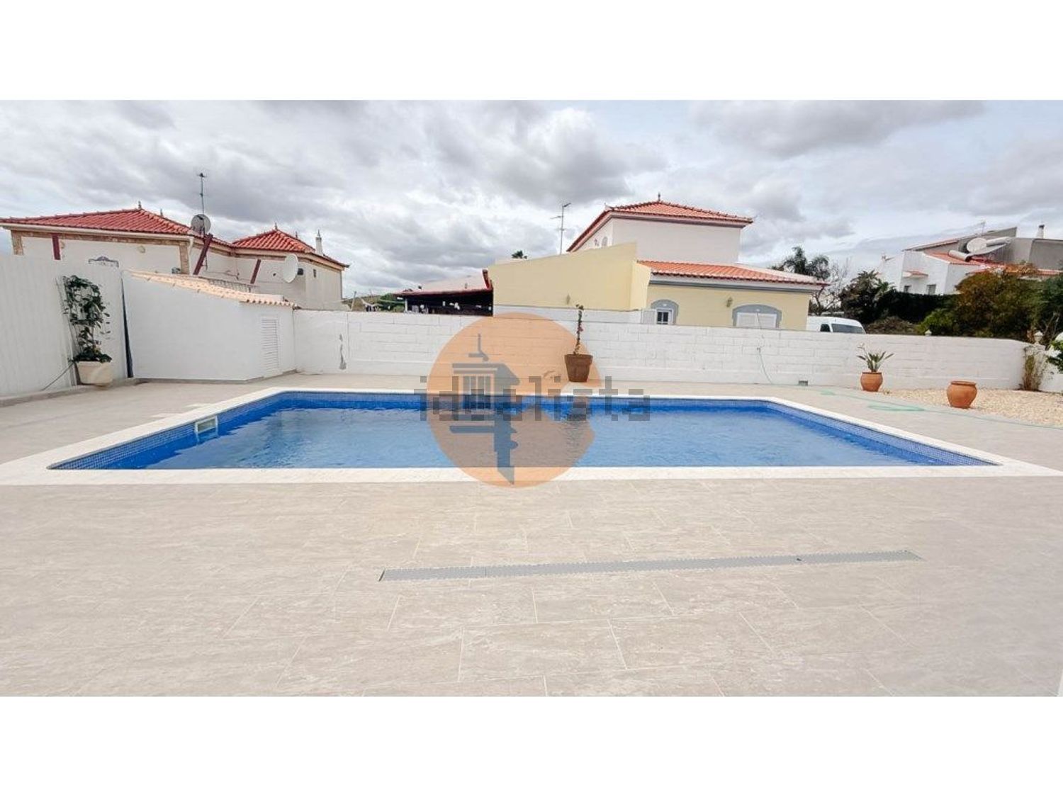 小楼房或独栋别墅出售在Quinta do Sobral - São Bartolomeu - 游泳池
