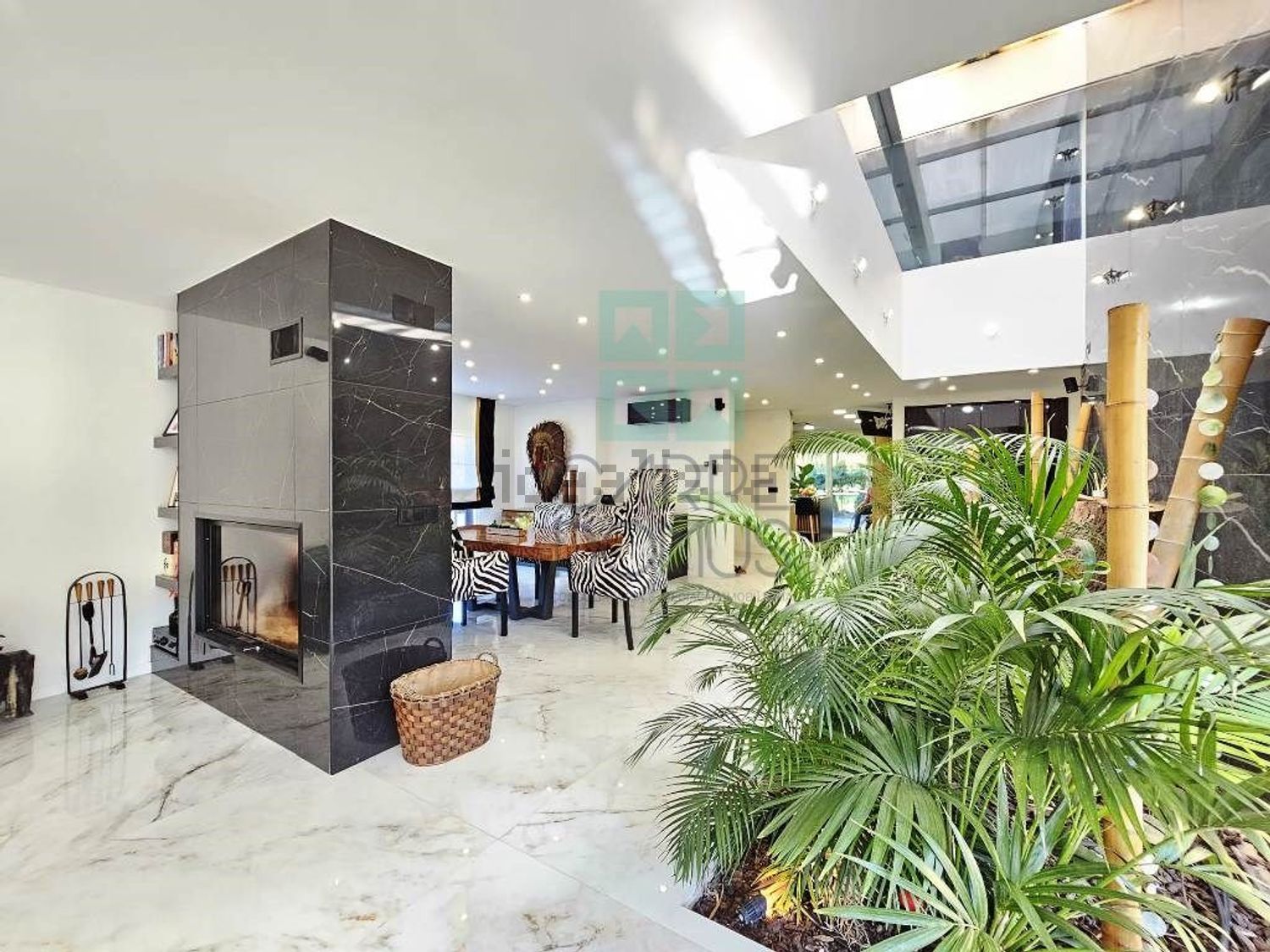 小楼房或独栋别墅出售在Rua de Santarém, 374 - 客厅