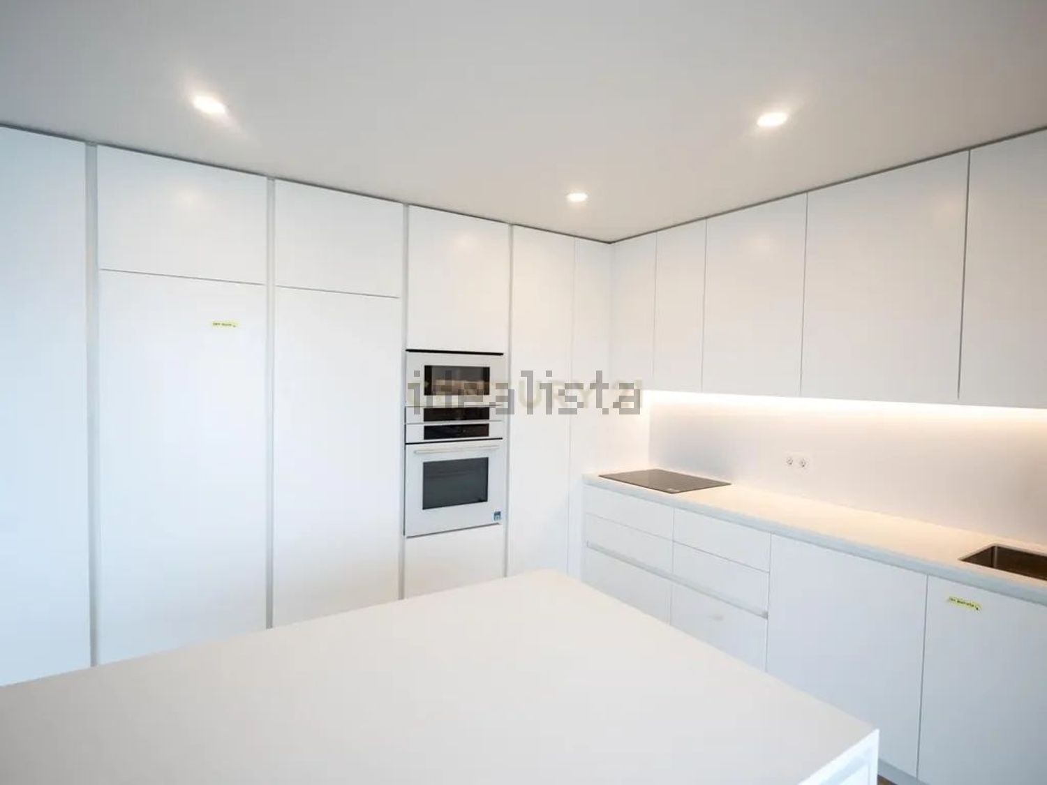 复式公寓出售在Rua Sarmento de Beires, 47 - 厨房