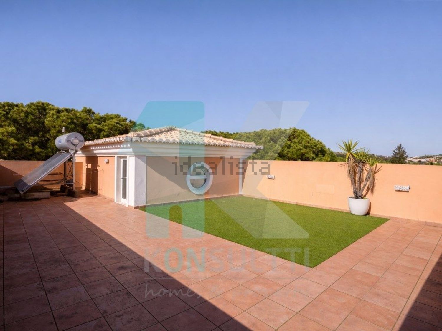 小楼房或独栋别墅出售在Praia da Luz - 阳台
