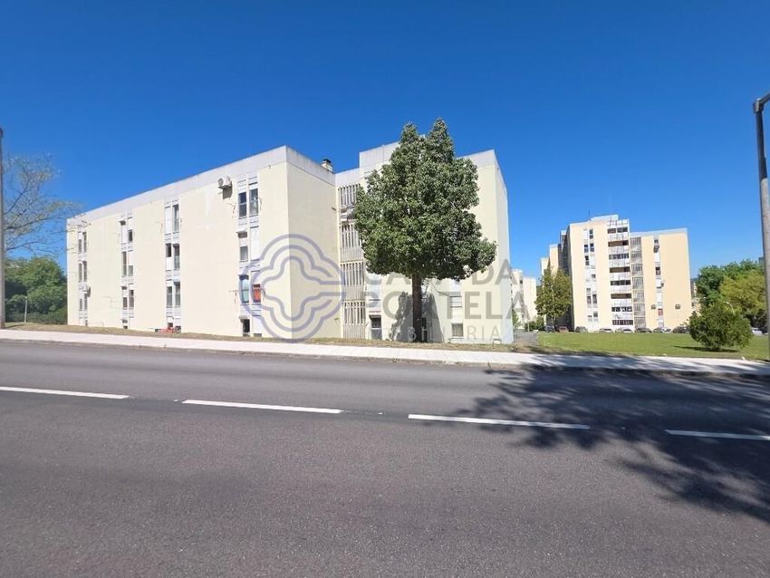 公寓 t2出售在Rua Capitão Salgueiro Maia