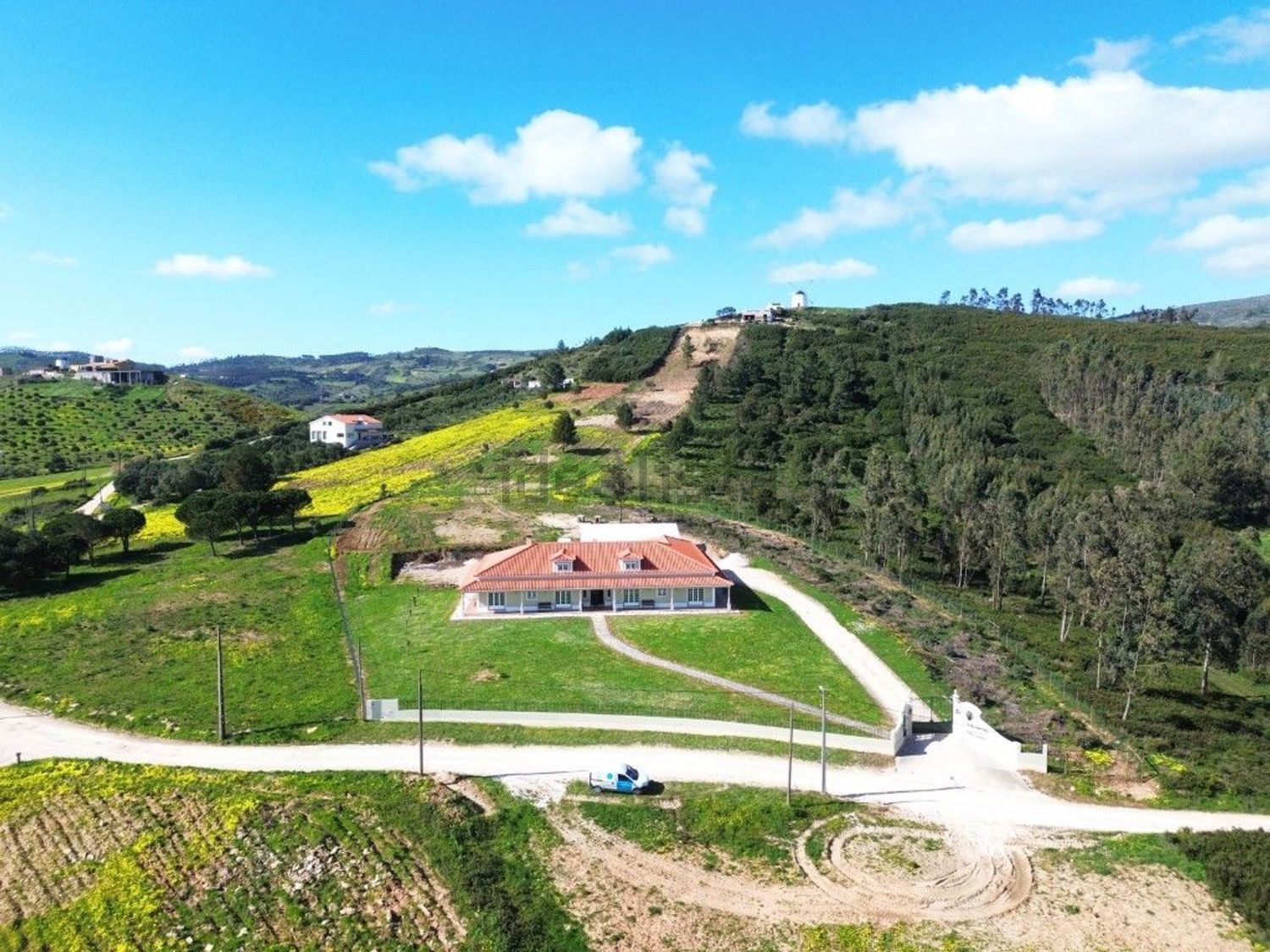 小楼房或独栋别墅出售在Rua Serra do Montejunto - 视线