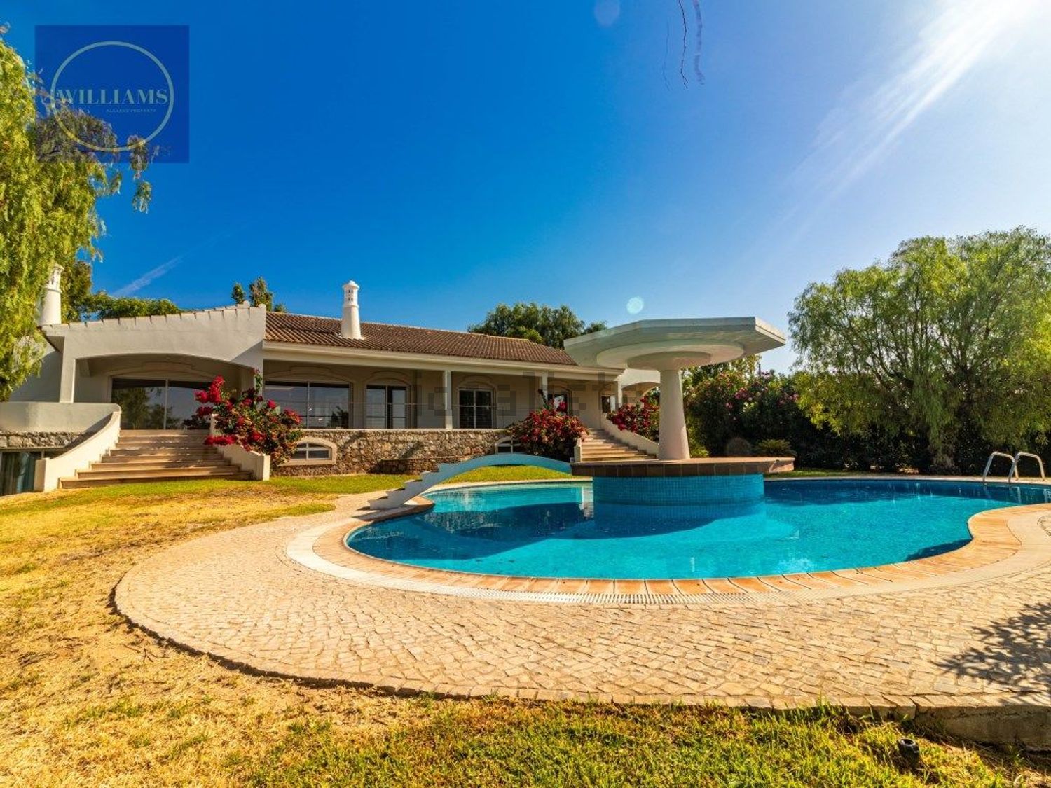 小楼房或独栋别墅出售在Conceição e Estoi - 游泳池