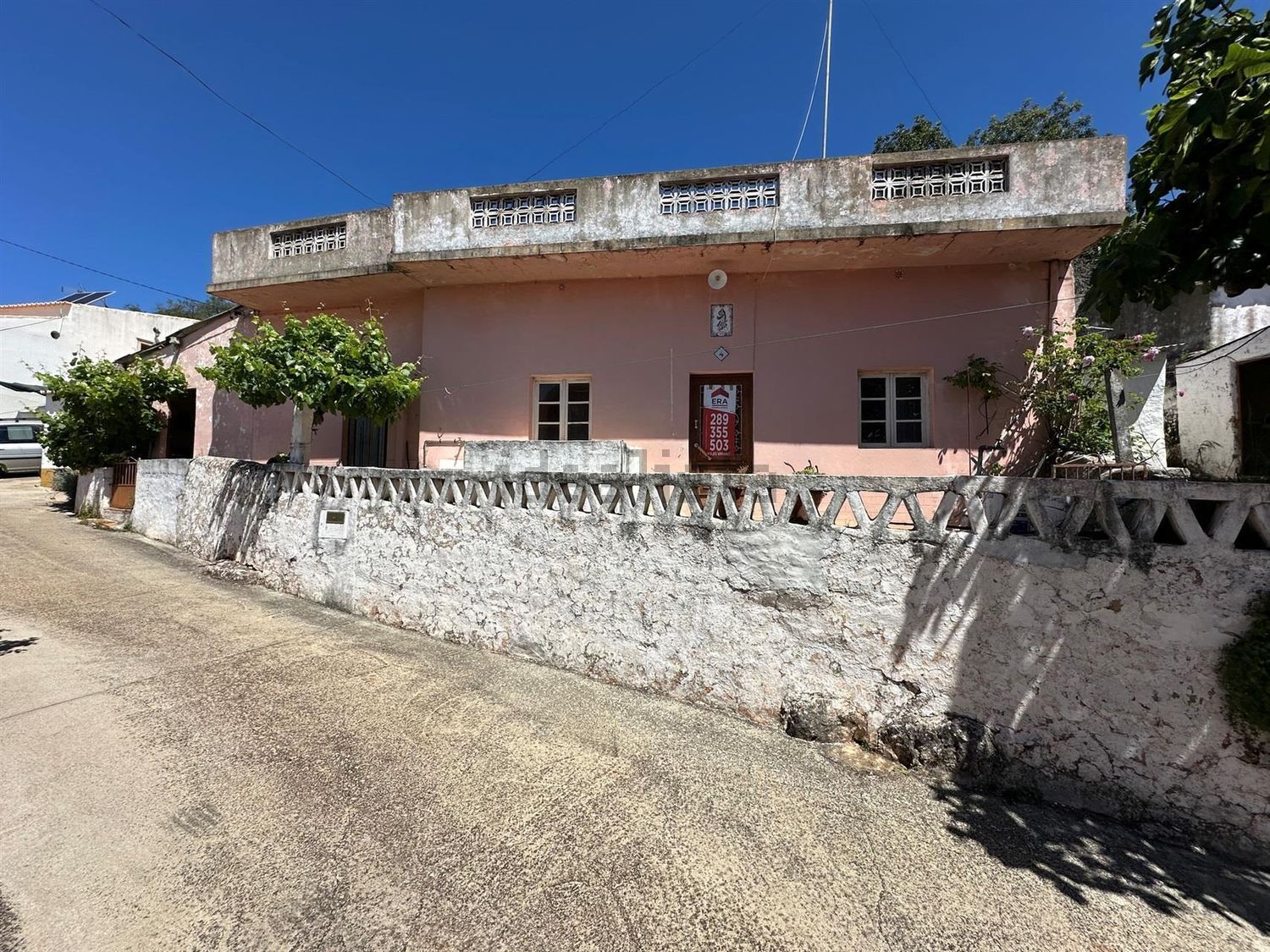 小楼房或独栋别墅出售Nave do Barão s/n - 外立面