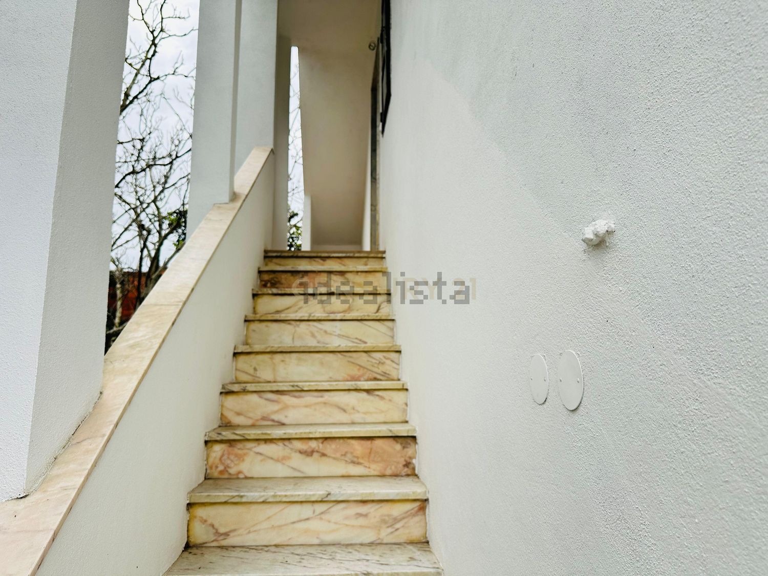 出租小楼房在Avenida 25 de Abril - 详情