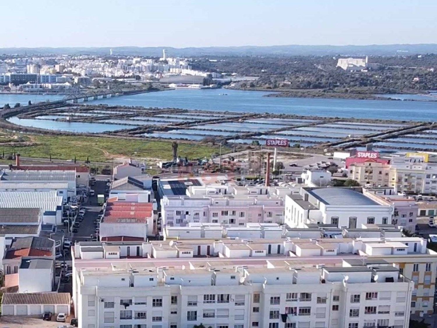 小楼房或独栋别墅出售在Vila de Estômbar - Fontes - 视线