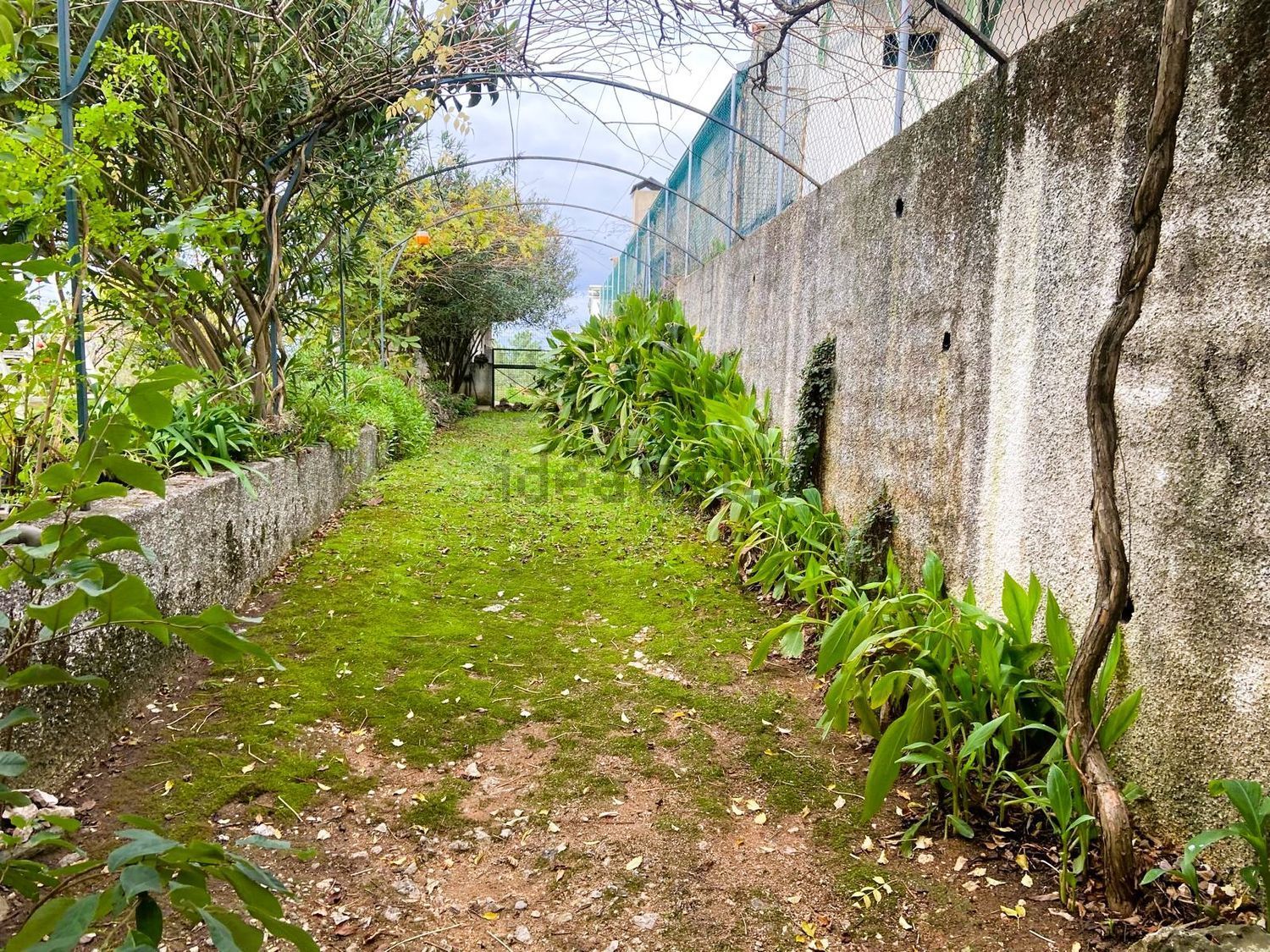 小楼房或独栋别墅出售在Rua da Alegria, 16 - 花园