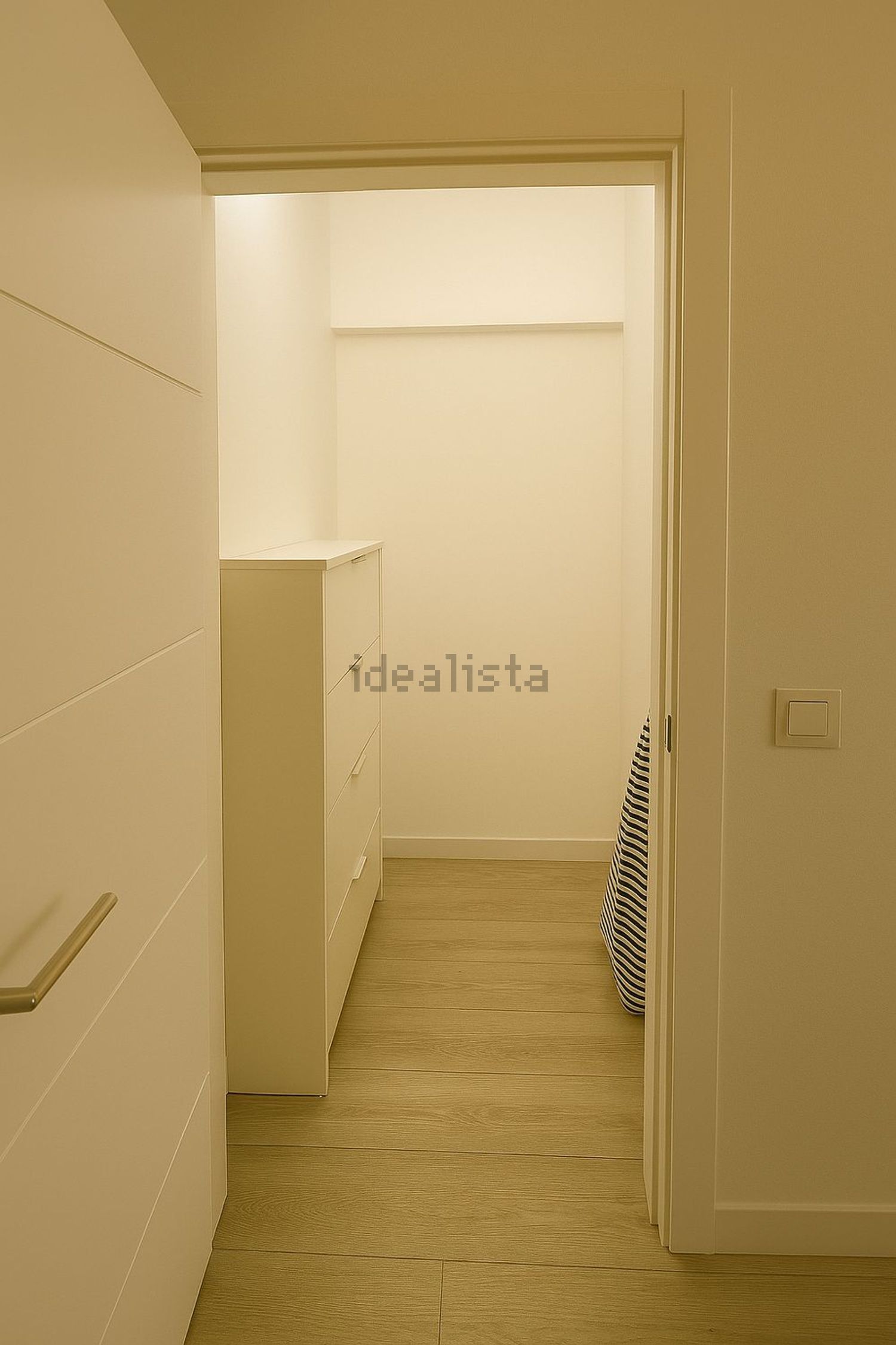出租公寓 t2在Avenida 5 de Outubro, 17 - 储藏室