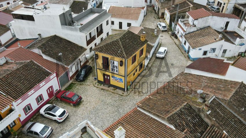 双拼别墅出售在Rua José Silva Marreiros, 30