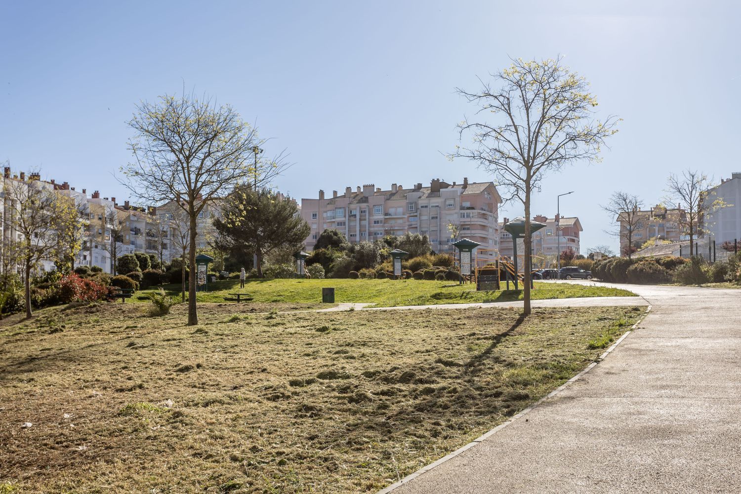 出租公寓 t2在Rua Cidade de Portalegre, 12 - 花园