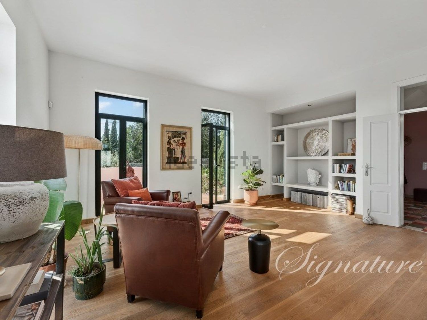 小楼房或独栋别墅出售agostos - 客厅