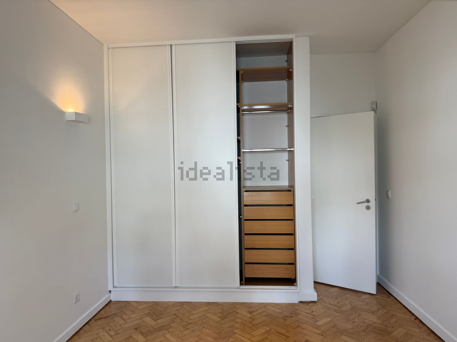出租公寓 t3在Avenida Dom Luís I, 12 - 试衣间
