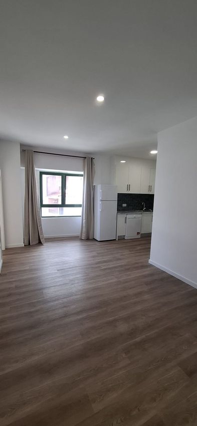 出租公寓 t2在Avenida 25 de Abril, 320
