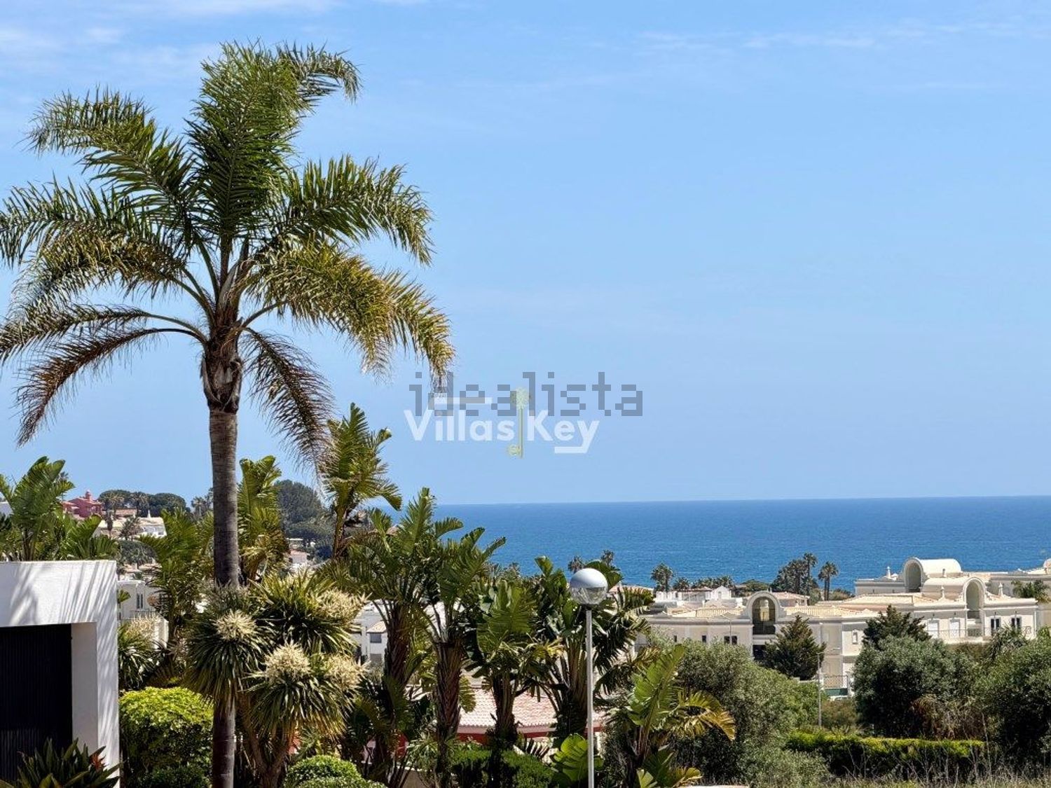 小楼房或独栋别墅出售在Rua Bartolomeu Dias, 12 - 视线