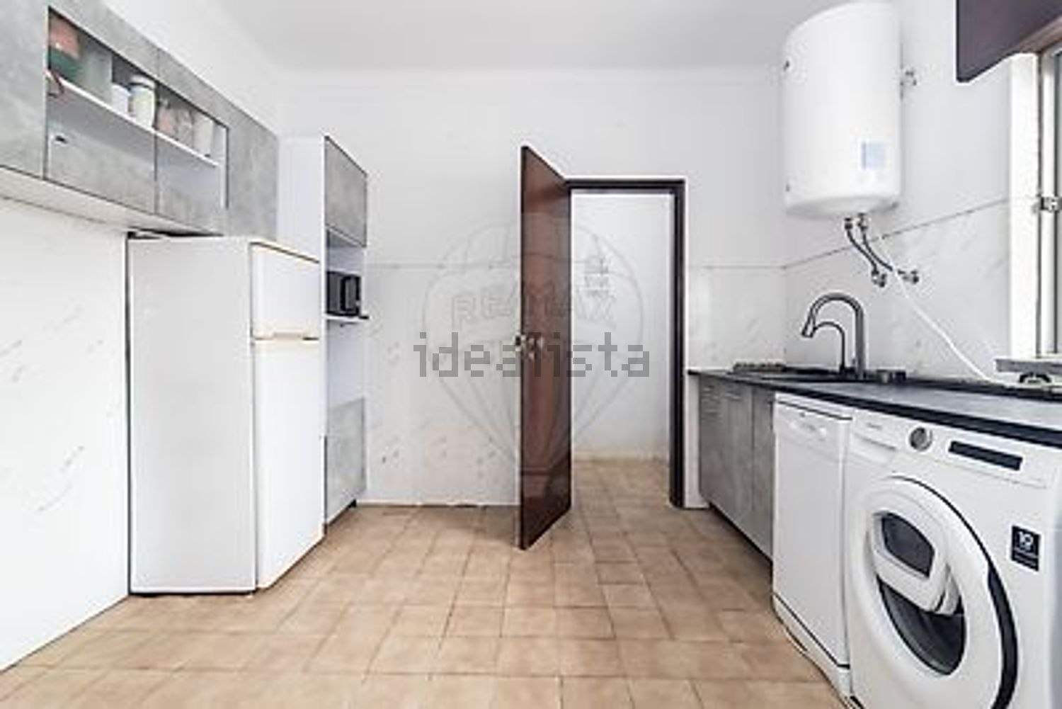 小楼房或独栋别墅出售在Rua da Central Elevatória - 厨房