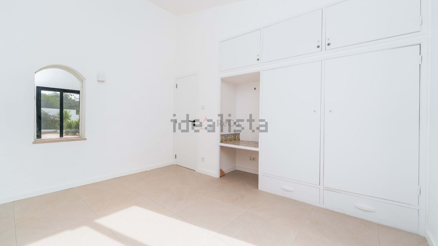 小楼房或别墅出售在Santa Bárbara de Nexe - 试衣间