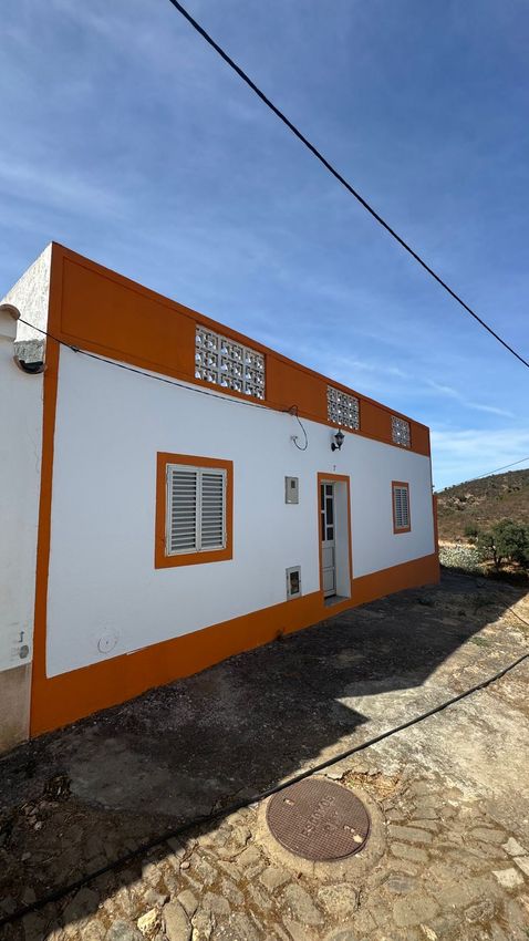 小镇楼房出售在Travessa da Cruz, 7