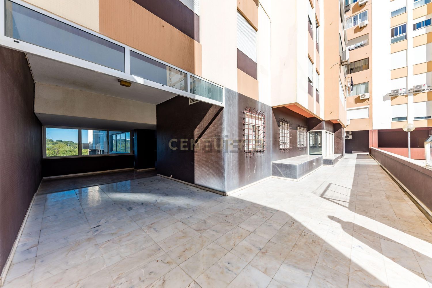 公寓 t3出售在Praça Bernardo Santareno, 3 - 游泳池