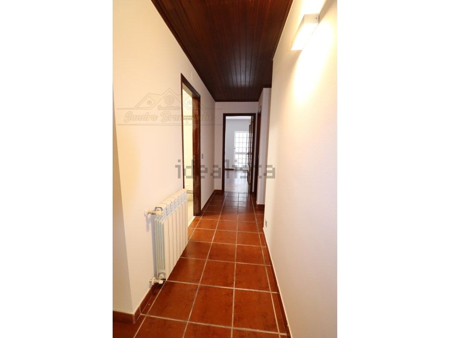 出租公寓 t3在Avenida António Maria Jalles, 100 - 过道
