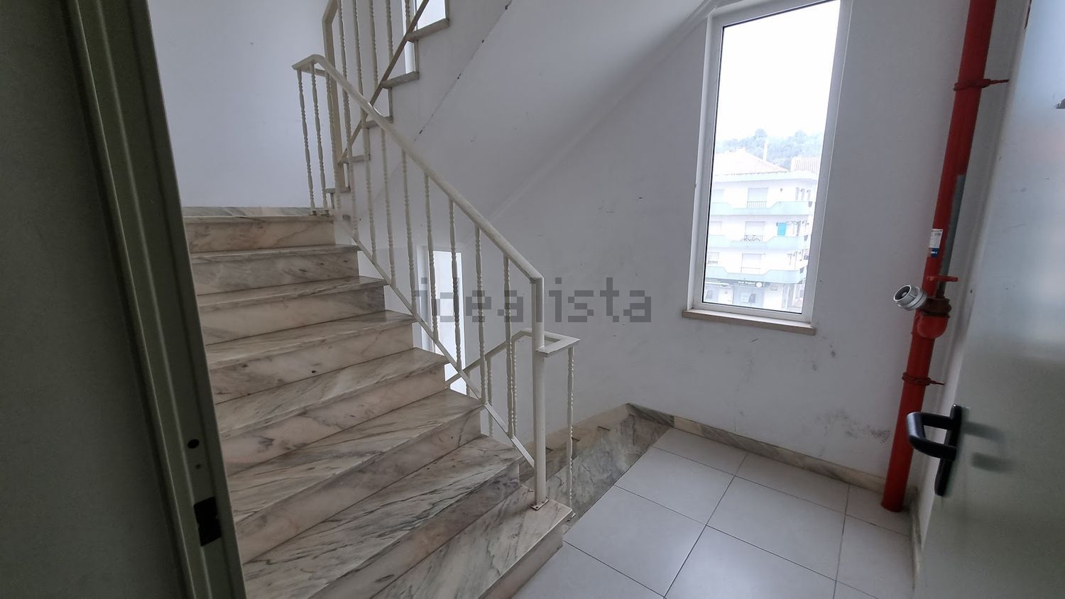 公寓 t2出售在Avenida dos Condes de Azambuja, 45 - 详情