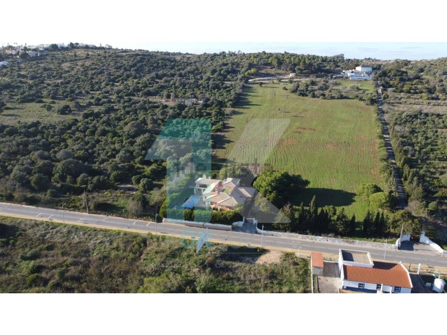 小楼房或独栋别墅出售在Praia da Luz - 视线