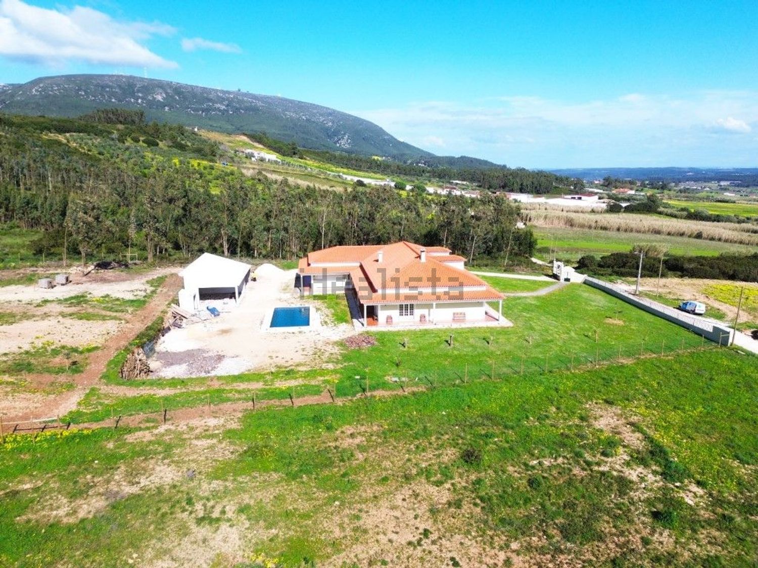 小楼房或独栋别墅出售在Rua Serra do Montejunto - 视线