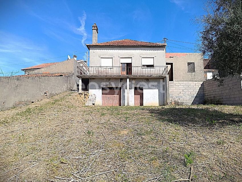 小楼房或独栋别墅出售在Santa Maria - Salvador - Santiago
