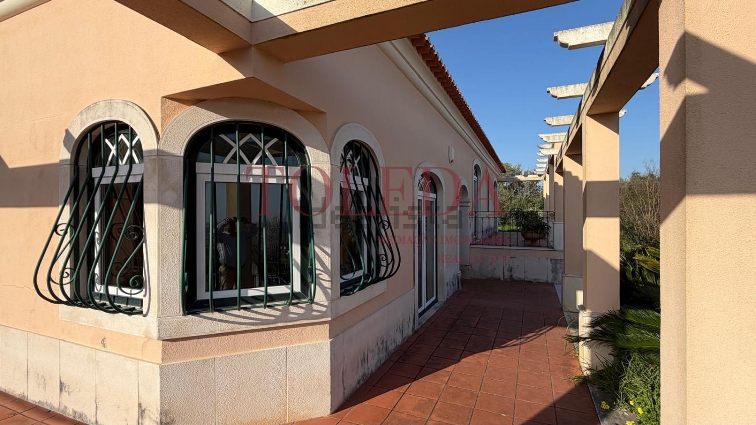 小楼房或独栋别墅出售在Azambuja - 阳台