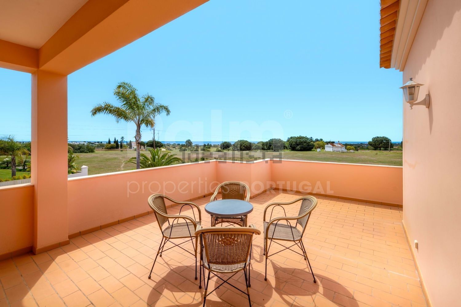 小楼房或独栋别墅出售Urbanização Areias Almas, Barracha - 阳台