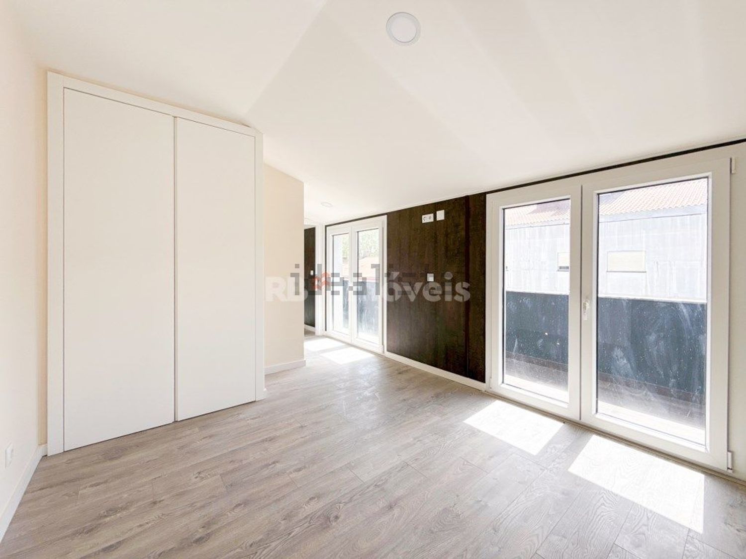 公寓 t4出售在Rua da Rainha Santa Isabel, 17 - 客厅