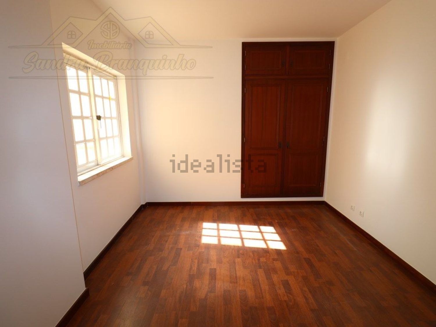 出租公寓 t3在Avenida António Maria Jalles, 100 - 居住